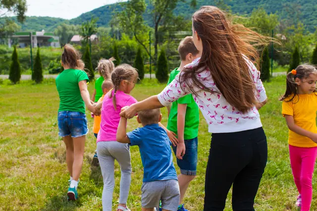 In den Herbstferien gibt es wieder eine Betreuung für Grundschulkinder in der Walderholung. | Foto: Dragana Gordic/stock.adobe.com