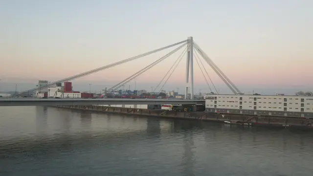 Die IHKs warnen vor massiven Folgen der Vollsperrung der Kurt-Schumacher-Brücke zwischen Ludwigshafen und Mannheim. | Foto: Julia Glöckner