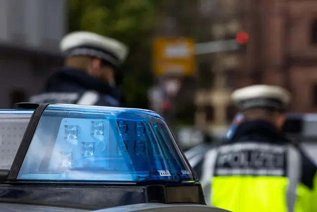 Die Polizei hat im Raum Ludwigsburg neun Objekte durchsucht. (Symbolbild)  | Foto: Philipp von Ditfurth/dpa