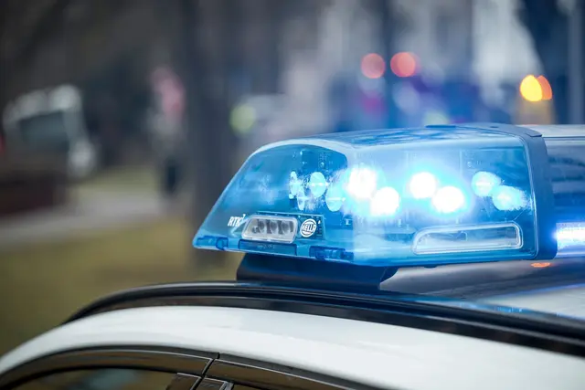 Die Polizei verfolgte den Mann über mehrere Autobahnen. (Symbolbild) | Foto: Daniel Vogl/dpa