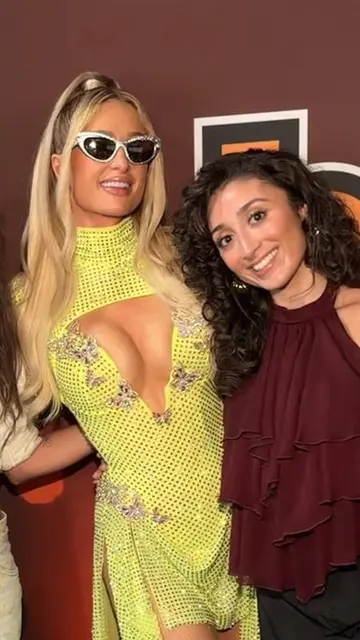 Paris Hilton: Beim Tomorrowland 2026 spricht sie über Lampenfieber, Familie und die Idee hinter ihrem selbst entworfenen Outfit. | Foto: bigFM