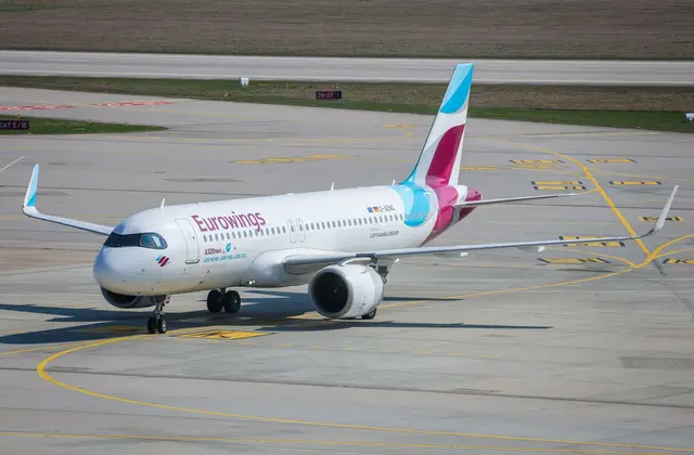 Der Aribus A320 war in der Luft als, der Blitz einschlug. (Symbolbild) | Foto: Christoph Schmidt/dpa