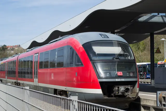 Im August und September kommt es zu Zugausfällen und Ersatzverkehr zwischen Kaiserslautern Hbf und Pirmasens Hbf | Foto: Frank Schäfer