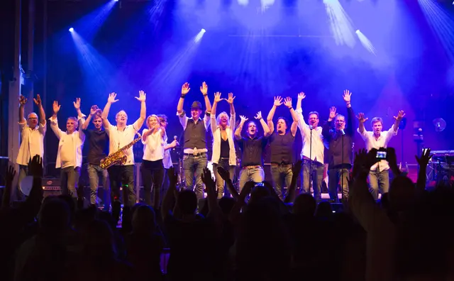 „Brass Machine“ gastiert auf ihrer Jubiläums-Bühnentour auf der 1050-Jahrfeier in Queidersbach | Foto: „Brass Machine“