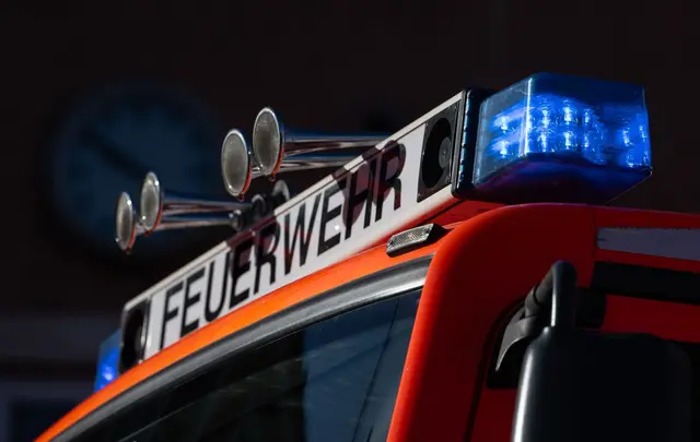 Rund 200 Kräfte sind im Einsatz. (Symbolbild) | Foto: Marijan Murat/dpa