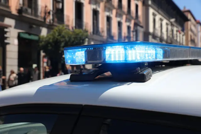 Eine 86-jährige Frau ist auf dem Parkplatz eines Supermarkts in Landau offenbar mit einem Geldwechseltrick bestohlen worden | Foto: Benshot/stock.adobe.com
