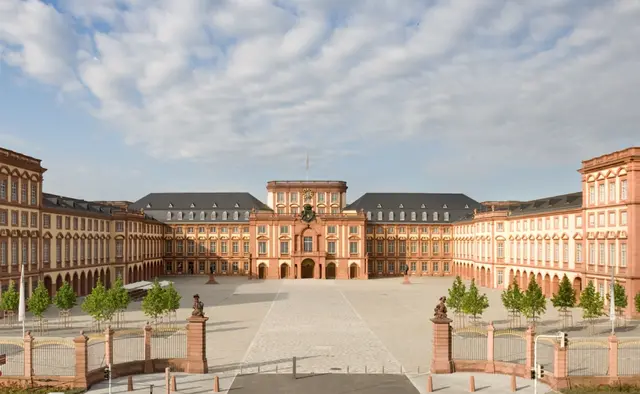 Im Barockschloss Mannheim gehen Kinder in den Sommerferien auf Schatzsuche. | Foto: Staatliche Schlösser und Gärten Baden-Württemberg  Christoph Herrmann