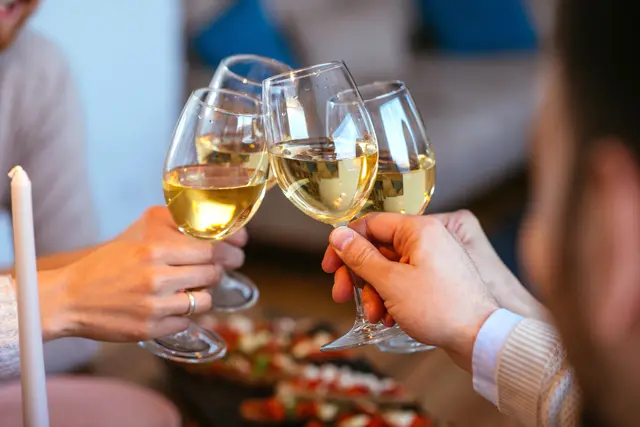 Das Wein- und Knoppfest gehört seit 1978 zu den festen Veranstaltungen in Hochstadt
 | Foto: bernardbodo/stock.adobe.com