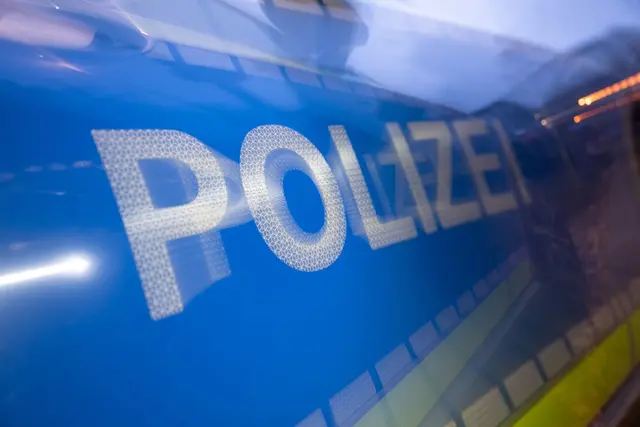Die Polizei ermittelt gegen den 43-jährigen Tatverdächtigen. (Symbolbild) | Foto: Marijan Murat/dpa