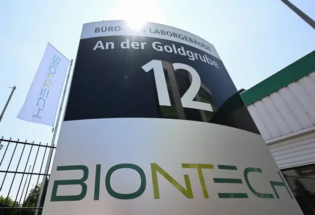 Die weltweit sinkende Nachfrage nach Covid-19-Impfstoff schlägt sich in den Geschäftszahlen von Biontech nieder. (Archivbild) | Foto: Arne Dedert/dpa