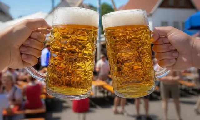 Gute Musik, leckeres Essen und beste Stimmung verspricht das traditionelle Hilster Dorffest am Samstag, 8. August | Foto: Symbolbild / mit KIi erstellt