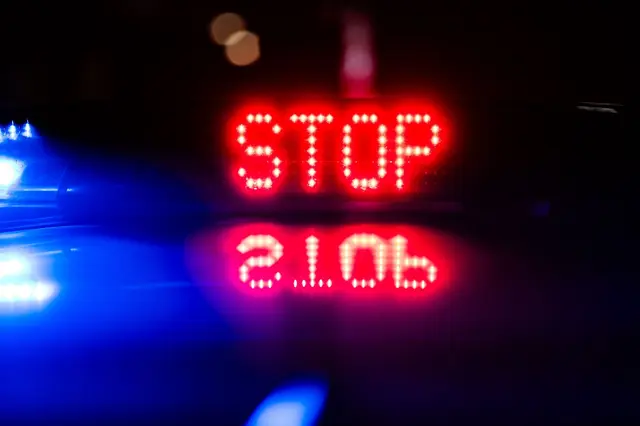 Eine Zivilstreife stoppte Raser. (Symbolbild) | Foto: Robert Michael/dpa