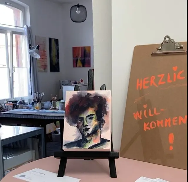 Ateliers, Läden und Cafés: Die Speyerer Gästeführerin und Buchautorin Katja Edelmann nimmt Gäste 2026 im August und September wieder mit zu vier Glücksorten in Speyer in der Innenstadt und im Industriehof. | Foto: Katja Edelmann