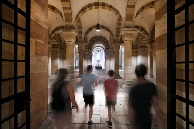 Bei Hitze ist es hier besonders angenehm: die Krypta im Dom zu Speyer | Foto: Domkapitel Speyer/Klaus Landry