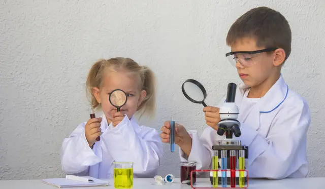 Früh übt sich, wer ein Wissenschaftler werden will - am besten schon im Kindergarten | Foto: Anna/stock.adobe.com