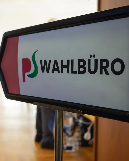 Wer bei der OB-Wahl per Brief wählen will, kann die Unterlagen im Wahlbüro im Rathaus am Exerzierplatz beantragen und sogar direkt vor Ort abstimmen. | Foto: Stadt Pirmasens