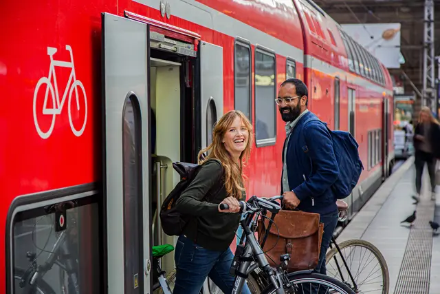 Fahrradmitnahme in den Zügen des ÖPNV | Foto: Klimabündnis
