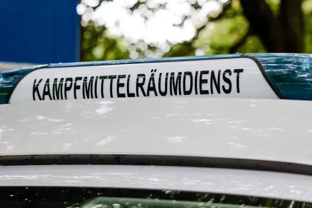 Der Kampfmittelräumdienst bestätigte der Stadt, dass der Fund echt ist. (Symbolbild) | Foto: Frank Molter/dpa