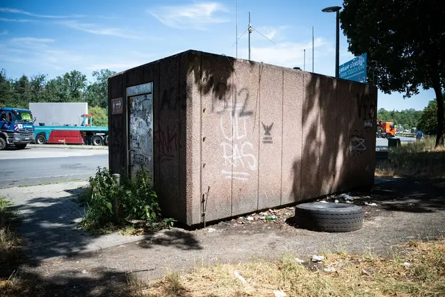 Wer auf einer längeren Autofahrt eine Pause einlegt, hofft vor allem auf eines: eine saubere Toilette. (Archivbild) | Foto: Hannes P. Albert/dpa