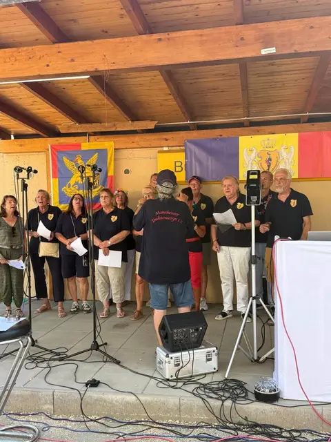 Der Chor des Corps: Die Roten Hosen. | Foto: zg