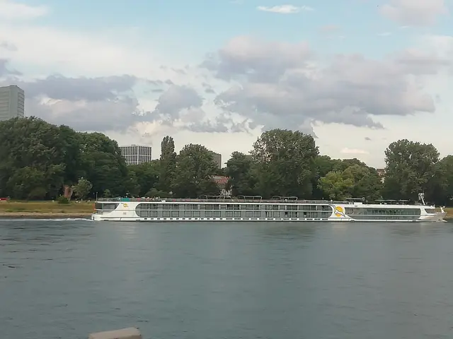 Am Berliner Platz gelten nachts weiter Regeln für Alkohol und Glasflaschen. | Foto: Julia Glöckner