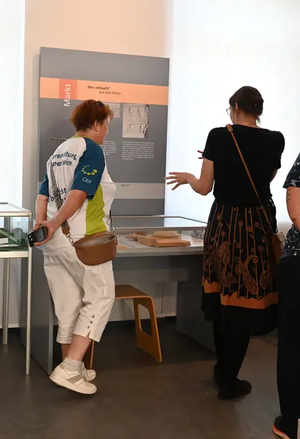 Kreisbeigeordnete Anette Kloos und Museumsleiterin Barbara Thomas | Foto: Andrea Abt