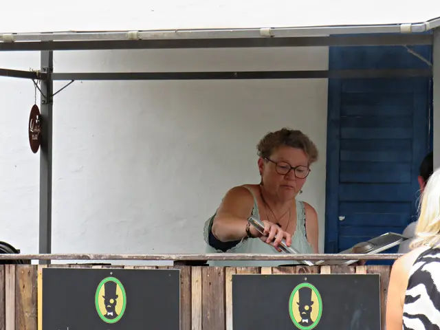 Bei der Arbeit: Petra Mayer | Foto: Brigitte Melder