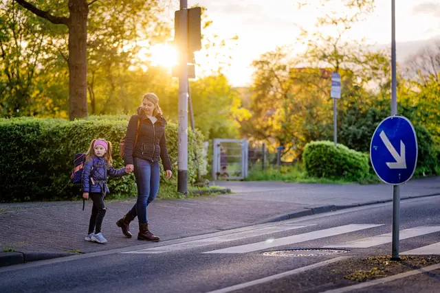 ADAC-Check zu Zebrastreifen im Umfeld von Grundschulen in Hessen mit häufigen Mängeln bei Sicht und Querungswegen. | Foto: ADAC Hessen-Thüringen e.V.