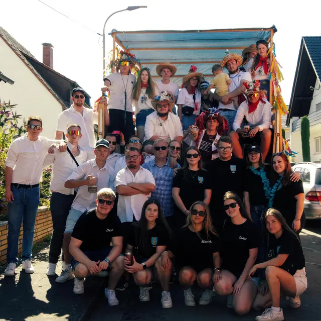 Freuen sich auf die "Nojkerjer Kerb 2026": die Straußjugend | Foto: Justin Roggan/gratis