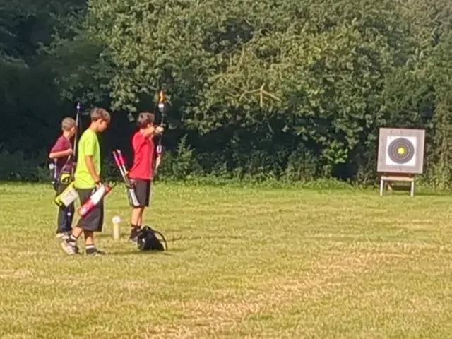 Beim Feldbogen laufen die Sportler von Ziel zu Ziel in einem zuvor gesteckten Parcours und schießen ihre Pfeile auf jeweils 12 bekannte und 12 unbekannte Entfernungen | Foto: Matthias Sprau
