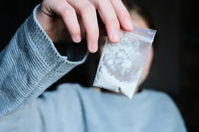 Ermittler haben bei Festnahmen und Durchsuchungen im Raum Marxzell, Gaggenau und Malsch mehrere Kilogramm Drogen sowie 100.000 Ecstasytabletten sichergestellt. Drei mutmaßliche Drogendealer sitzen in Untersuchungshaft. | Foto: dejah_thoris/stock.adobe.com