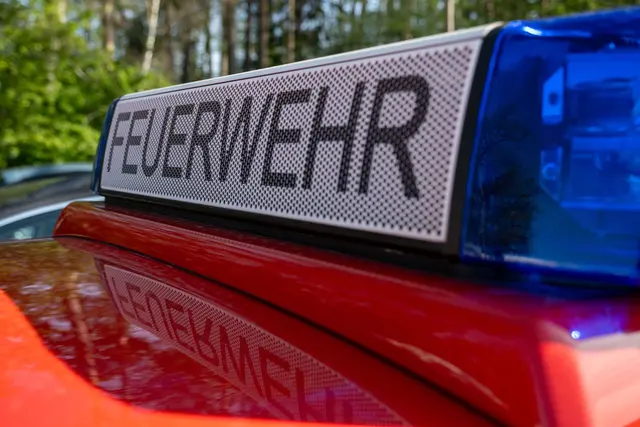 Die Ursache der Brände ist noch unklar. (Symbolbild) | Foto: Pia Bayer/dpa