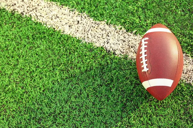 Guten Abend Football eröffnet ab dem 13. September den NFL-Sonntag um 18.15 Uhr auf NITRO, RTL+ und Sky Sport. Danach verteilen sich die Live-Spiele auf RTL, RTL+ und Sky Sport. | Foto: Pixel-Shot/stock.adobe.com