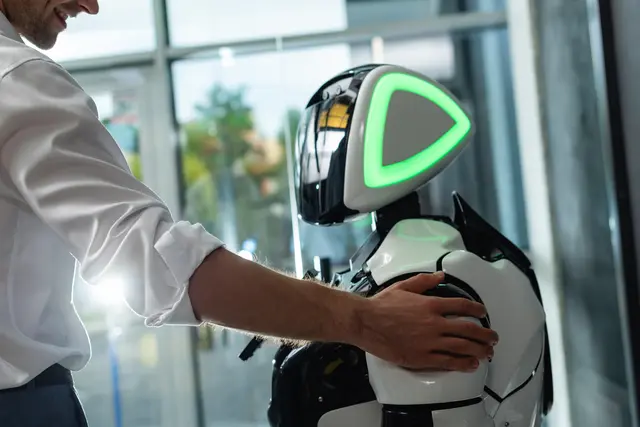 KI, Robotik und Digitalisierung gehören zu den Themen, die beim SIAK-Innovationstag am 19. August vorgestellt werden | Foto:  LIGHTFIELD STUDIOS/stock.adobe.com