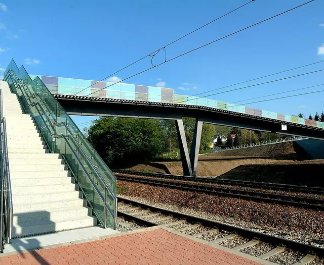 Wer in Grötzingen rund um den Rodbergweg wohnt, kann wegen nächtlicher Arbeiten an der Fußgängerbrücke zeitweise mehr Lärm hören. | Foto: Stadt Karlsruhe, Tiefbauamt