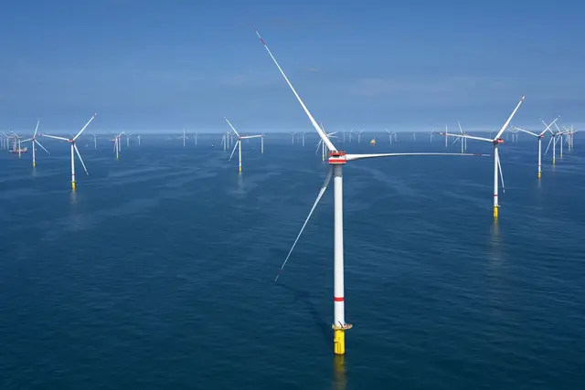 64 Anlagen gehören zu dem Offshore-Projekt. | Foto: Lars Penning/dpa