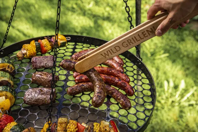 Rehrücken und Wildbratwurst bringen Abwechslung auf den Grill 
 | Foto: Landesforsten Rheinland-Pfalz/Jonathan Fieber