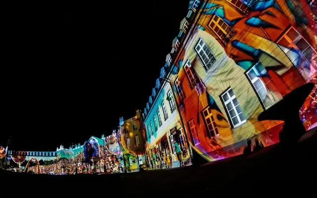 Schlosslichtspiele Karlsruhe - auch 2026 mit neuen Shows und  kostenlos | Foto: Paul Needham
