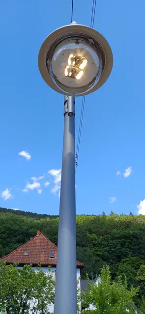 51 Straßenlaternen wurden in Eußerthal auf moderne LED-Technologie umgestellt.  | Foto: Verbandsgemeinde Annweiler