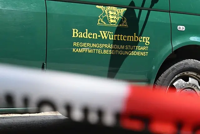 Kampfmittelexperten sollen den Fund begutachten. (Symbolbild) | Foto: Marijan Murat/dpa