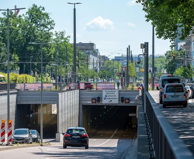 Der Karoline-Luise-Tunnel ist gesperrt, wer durch die Innenstadt will, muss einen anderen Weg wählen. | Foto: Stadt Karlsruhe, Monika Müller-Gmelin