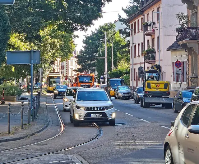 Wer in Durlach mit der Bahn unterwegs ist, trifft ab 17. August rund um den Stachus auf Bauarbeiten an den Gleisen. | Foto: Stadt Karlsruhe, Georg Hertweck