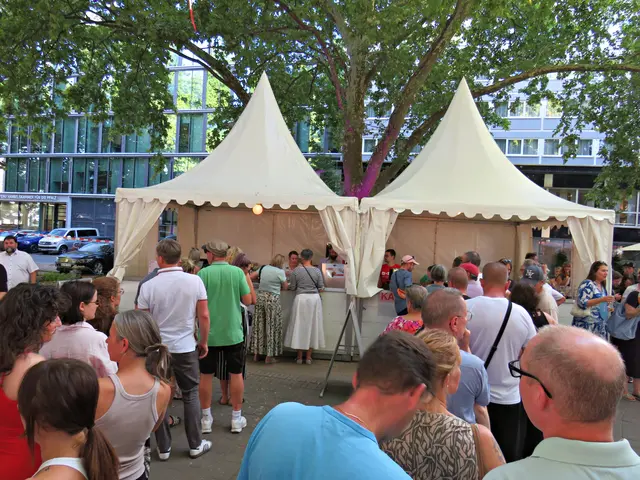 Lange Warteschlangen bei den Getränken | Foto: Brigitte Melder