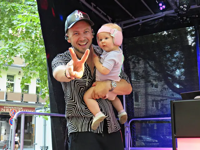 Wie glücklich kann man sein!!!!!!! Jannis mit Töchterchen Kalila | Foto: Brigitte Melder