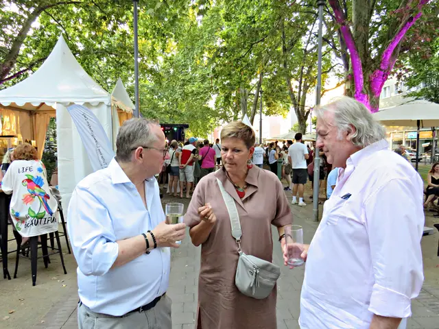 OB Klaus Blettner im Gespräch mit Bürgerinnen und Bürgern | Foto: Brigitte Melder