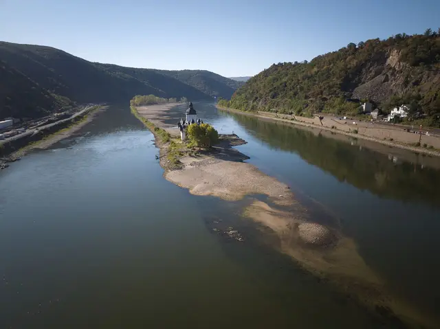 Trockenheit und hohe Temperaturen haben den Pegelstand sinken lassen. (Archivbild) | Foto: Thomas Frey/dpa