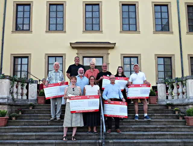EhrenamtspreisträgerInnen mit Volker Knörr und Paul Platz | Foto: Brigitte Melder