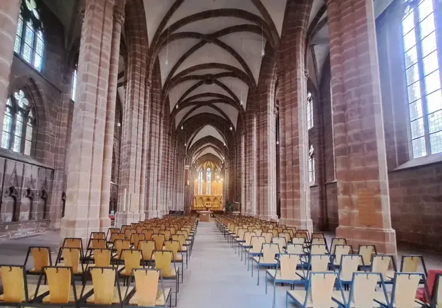 Die historische Stiftskirche ist Schauplatz des Festgottesdienstes zum 750-jährigen Bestehen der Stadt Kaiserslautern | Foto: Monika Kelin