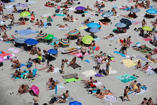 Smartphone-Pause im Urlaub? Das kommt laut einer Umfrage nur für jeden Fünften in Frage. | Foto: Clara Margais/dpa/dpa-mag