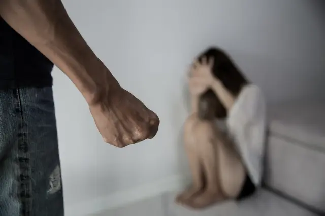 Das Westpfalz-Klinikum erweitert sein Unterstützungsangebot für Menschen, die häusliche oder sexualisierte Gewalt erlebt haben | Foto: doidam10/stock.adobe.com